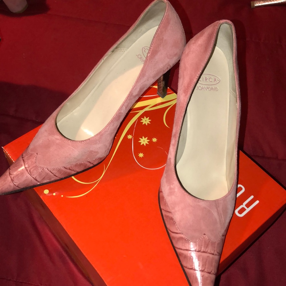 Pumps - Picture 2 of 2